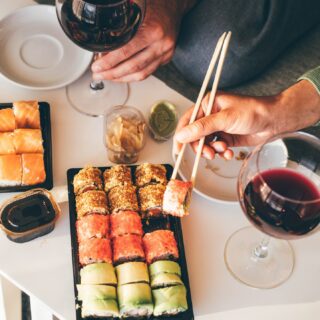 It's too hot to cook these days! Why not take a break and order in? From classic pizzas to fresh sushi we've got the ideal wine pairing guide for your favourite takeout nights!🍣🍕🍔🥡🥂

Check out our latest blog post at rjscraftwinemaking.com to get the full guide! 

#RJSCraftWine #Takeout #FoodandWine #WinePairing #Pizza #Sushi #CraftandCork