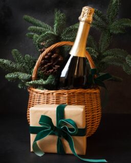 The holidays are all about giving from the heart, and what could be more personal than gifting a bottle of wine that you’ve made yourself? 🍷🎁

Homemade wine, when dressed up with a bit of creativity, becomes a thoughtful and elegant present that friends and family will be thrilled to receive. Check out how we transformed homemade wine into a gift that looks as good as it tastes!

Read now! 🔗Link in bio

#RJSCraftWine #CraftWine #CraftandCork #HolidayWine #GiftGuide #GiftIdeas