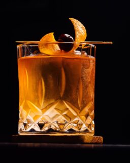 Call us old fashioned but we love a beer cocktail!🥃🍺🍊

INGREDIENTS
1 oz rye whiskey or bourbon
½ oz simple syrup (or maple syrup for extra richness)
2 dashes Angostura bitters
2 oz dark ale (brown ale or porter)

GLASS GARNISH 
Orange Peel

DIRECTIONS
1. Stir whiskey, syrup, and bitters in a glass with ice.
2. Top with dark ale.
3. Stir gently and garnish with orange peel.

#CocktailoftheMonth #CraftBeer #BeerCocktail #CocktailLovers #WinterCocktail #OldFashioned #DarkAle #WhiskeyCocktail