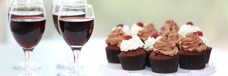 Red wine and dessert cupcakes