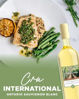 This delightful Ontario Sauvignon Blanc has bold herbal tones and fresh citrus flavours on the palate. The perfect wine to sip with your mother figures this Mother's Day!

Try pairing with mild Asian food, including white fish or sushi! 🍣🐟🥂😋

Grab at a retailer near you! 🔗 Link in bio

#RJSCraftWine #WineoftheMonth #FoodandWine #WinePairing #CruInternational #SauvignonBlanc #WhiteWine #CraftWine #CanadianOwned #ProudlyCanadian #SupportLocal #OntarioWine #MothersDay