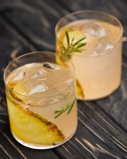 Get into the spirit of summer with this Pineapple Dream wine cocktail!☀️🍍🥂 

INGREDIENTS
3oz RJS Cru International Ontario Sauvignon Blanc
1oz Pineapple juice 
1 oz Pineapple vodka
Club soda

GLASS GARNISH 
1 Slice of fresh pineapple
A sprig of rosemary

DIRECTIONS | Cocktail
1. Add RJS Cru International Ontario Sauvignon Blanc, pineapple juice and pineapple vodka to a shaker filled with ice
2. Shake and strain into a glass filled with ice
3. Top with a light splash of club soda, a sprig of fresh rosemary, and a slice of fresh pineapple. ENJOY! 

#CocktailoftheMonth #SauvignonBlanc #WineCocktail #CocktailLovers #SummerCocktail #PaitoSeason #CraftWine #PineappleCocktial #CruInternational #CocktailRecipe