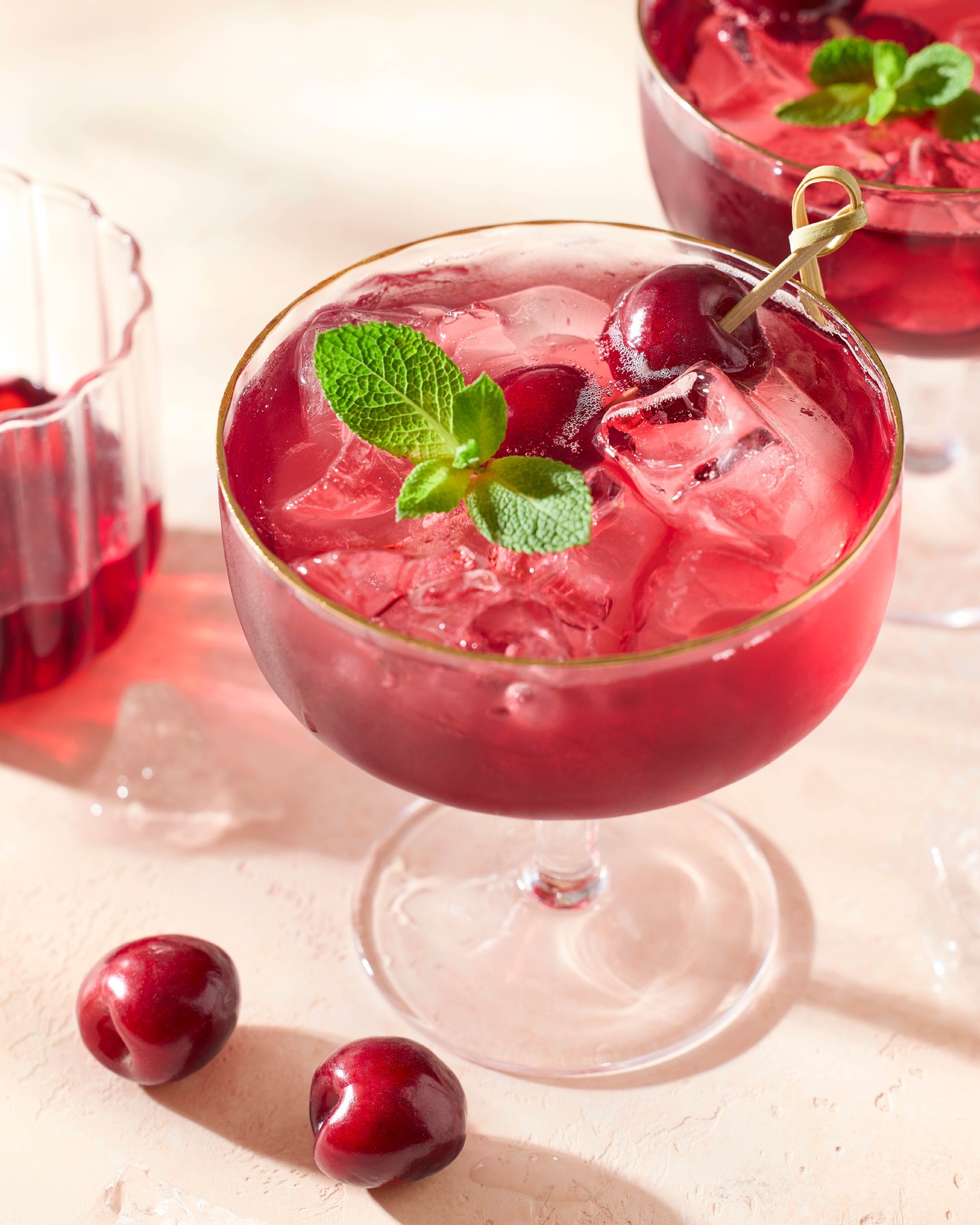 Celebrate fall the right way with this Rosso Spritz! 🍒🥂

INGREDIENTS
1 bottle of RJS EPWS Italian Rosso Grande Eccellente
1 bottle of prosecco or sparkling wine (you're choice)
1 ounce vodka
2 ounces soda water

GLASS GARNISH 
Cherries
Mint leaves

DIRECTIONS
1. To a glass combine your RJS EPWS Italian Rosso Grande Eccellente, prosecco or sparkling wine, vodka, and soda water. 
2. Stir gently to integrate.
3. Garnish with cherries and some mint leaves.Cheers!🥂

#CocktailoftheMonth #ItalianWine #WineCocktail #CocktailLovers #FallCocktail #Spritz #CraftWine #CherryCocktial #RedWine #RedWineCocktail