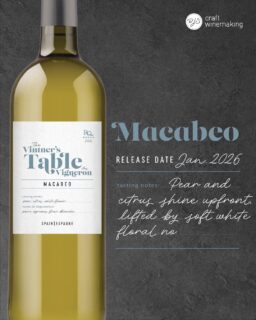 Pear and citrus shine upfront, lifted by soft white floral notes. A touch of grapefruit juice and stone fruit brings energy and dimension to this vibrant, expressive white. 🍐🥂 

Get yours today at a retailer near you! 🔗 Link in Bio!

#RJSCraftWine #CraftWine #Winemaking #RQ26 #WhiteWine #SupportLocal #SpanishWine