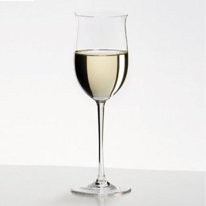 Flared rim style wine glass